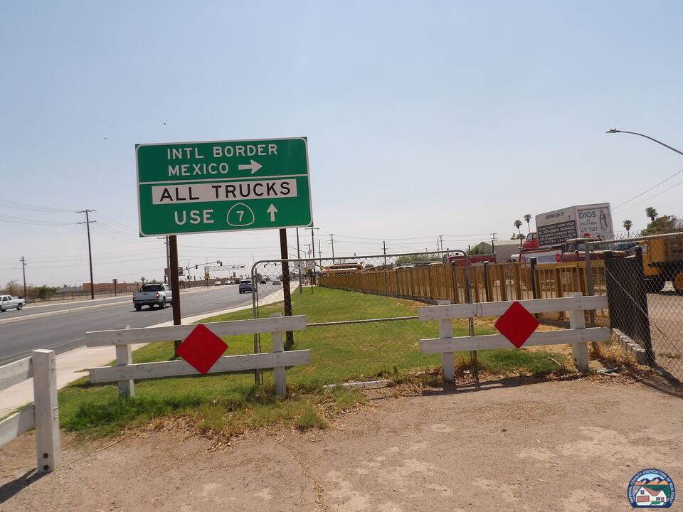 530 Birch St - Photo 1