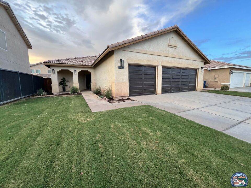272 Tampico Dr - Photo 1