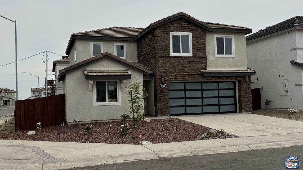2316 Paige Ave - Photo 1