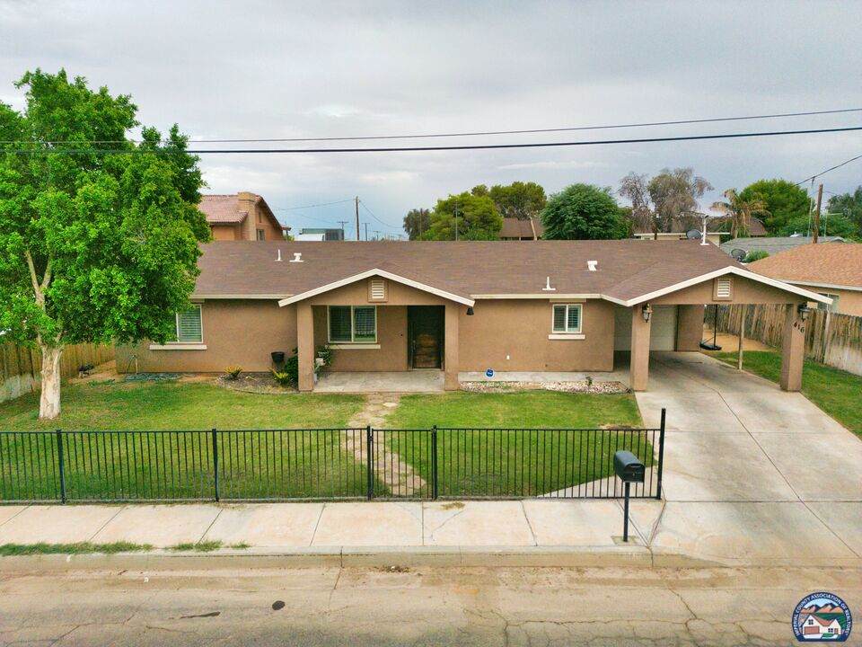 416 14th St - Photo 1