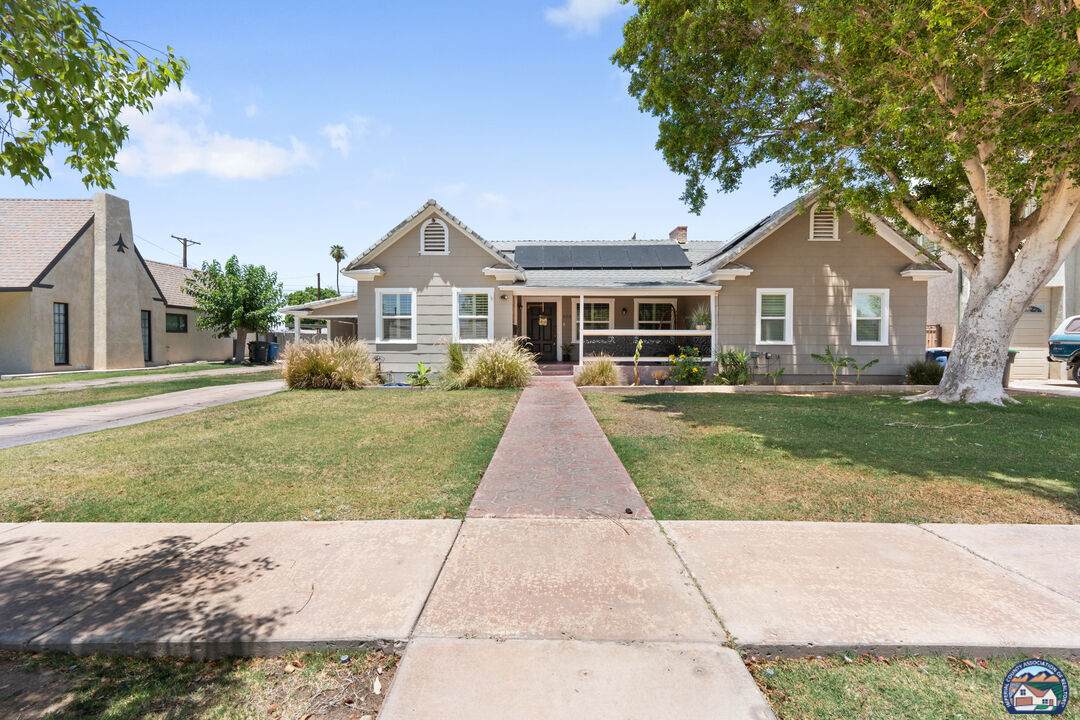 620 Sandalwood Dr - Photo 1