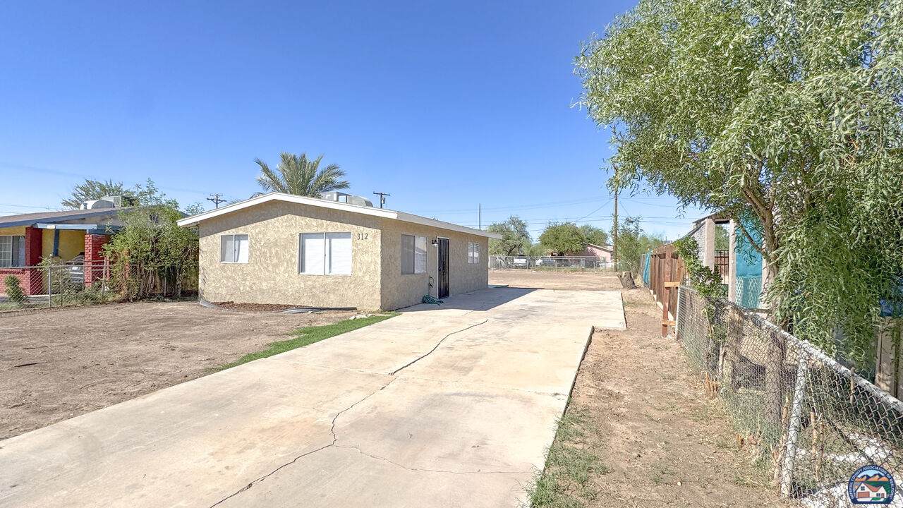 312 Brighton Ave - Photo 1