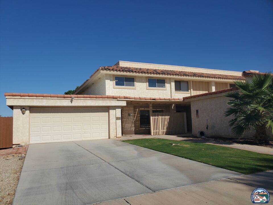 225 River Park Ln - Photo 1