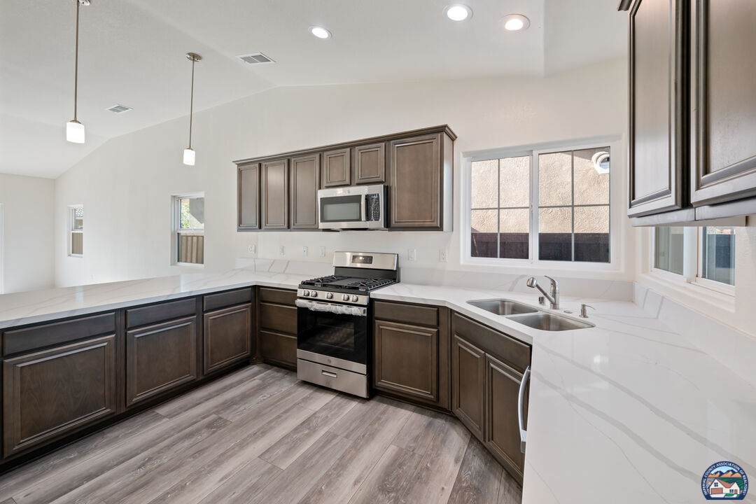 855 Bougainvillea Ct - Photo 1