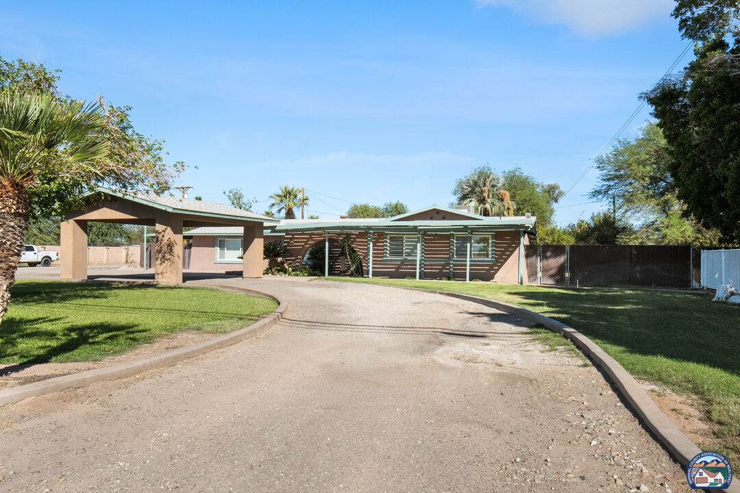 1360 Evan Hewes Hwy - Photo 1