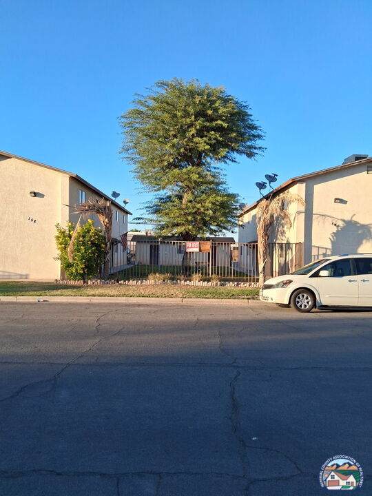 146 Alamo St - Photo 1