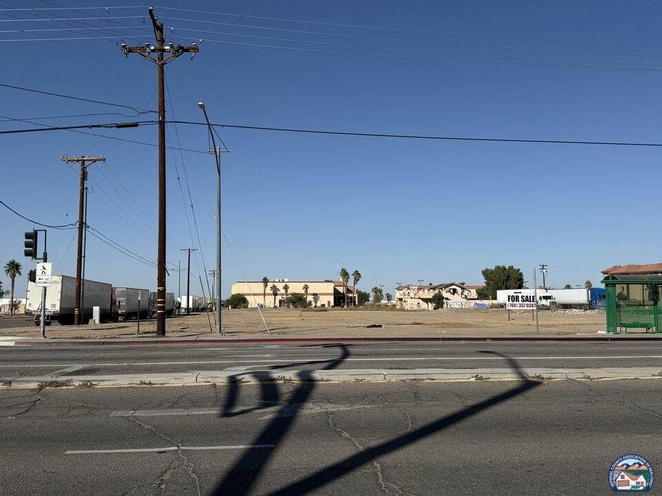 2402 Van De Graaff Ave - Photo 1