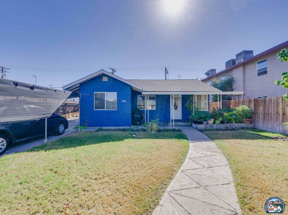 583 El Centro Ave - Photo 1