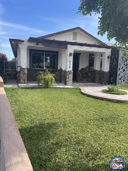 920 Brandenberg St - Photo 1