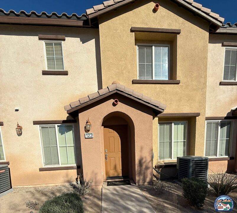 642 Brewer Rd - Photo 1