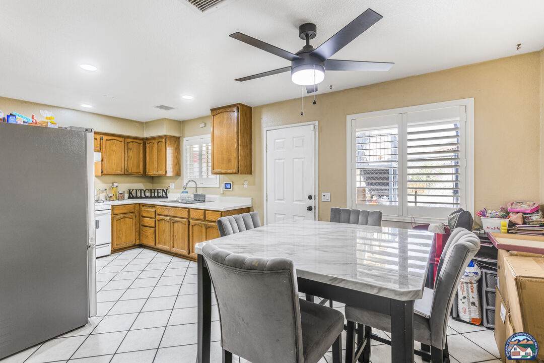 201 Sherman St - Photo 1