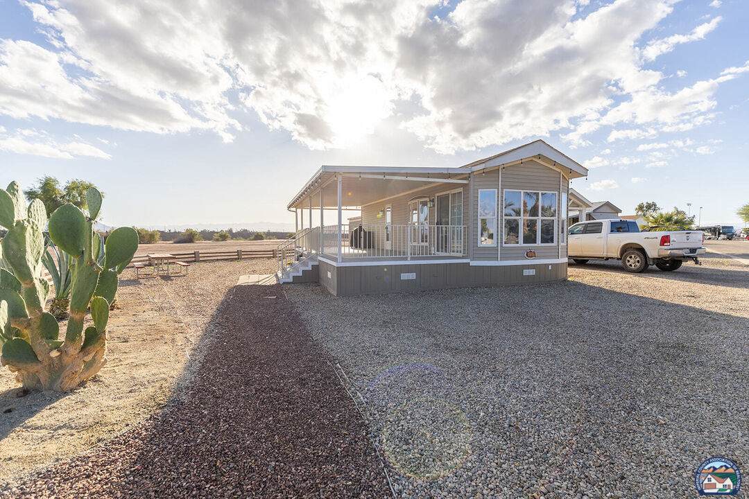 1716 Sunbeam Lake Dr - Photo 1