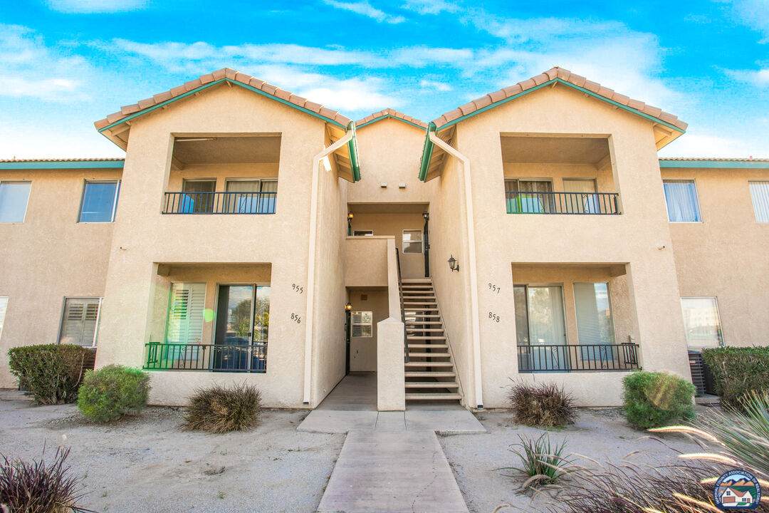 1200 Rodeo Dr - Photo 1