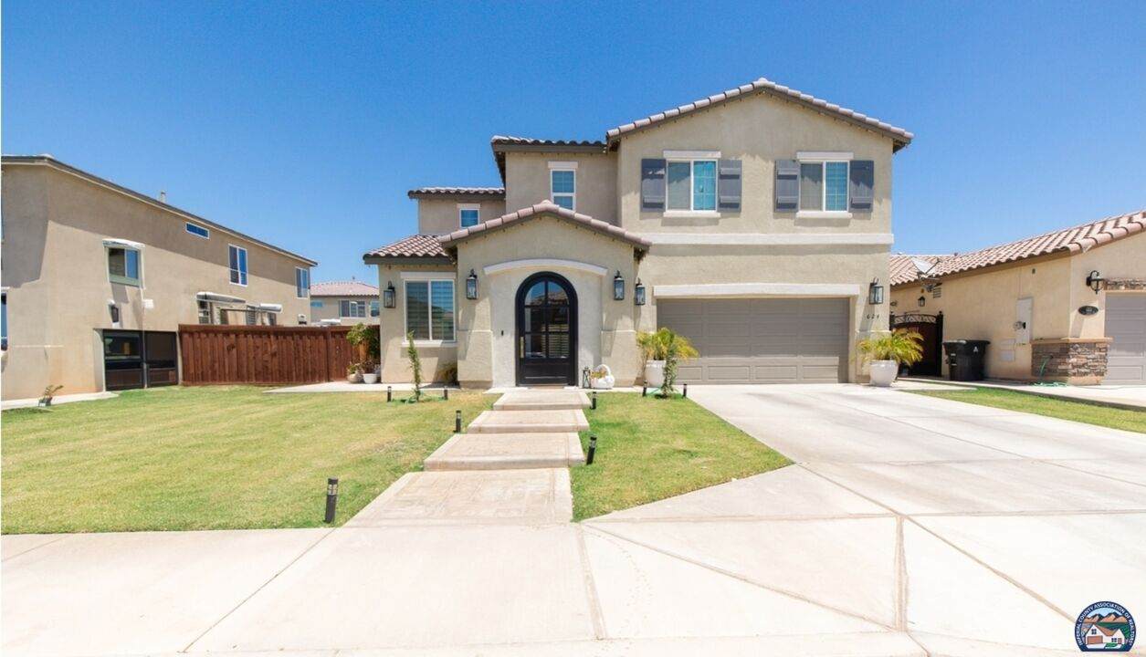 624 Las Villas St - Photo 1