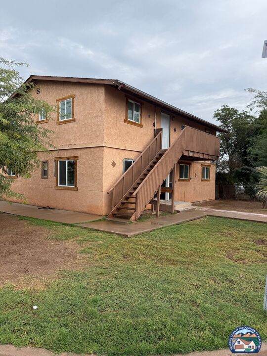 232 Barbara St - Photo 1