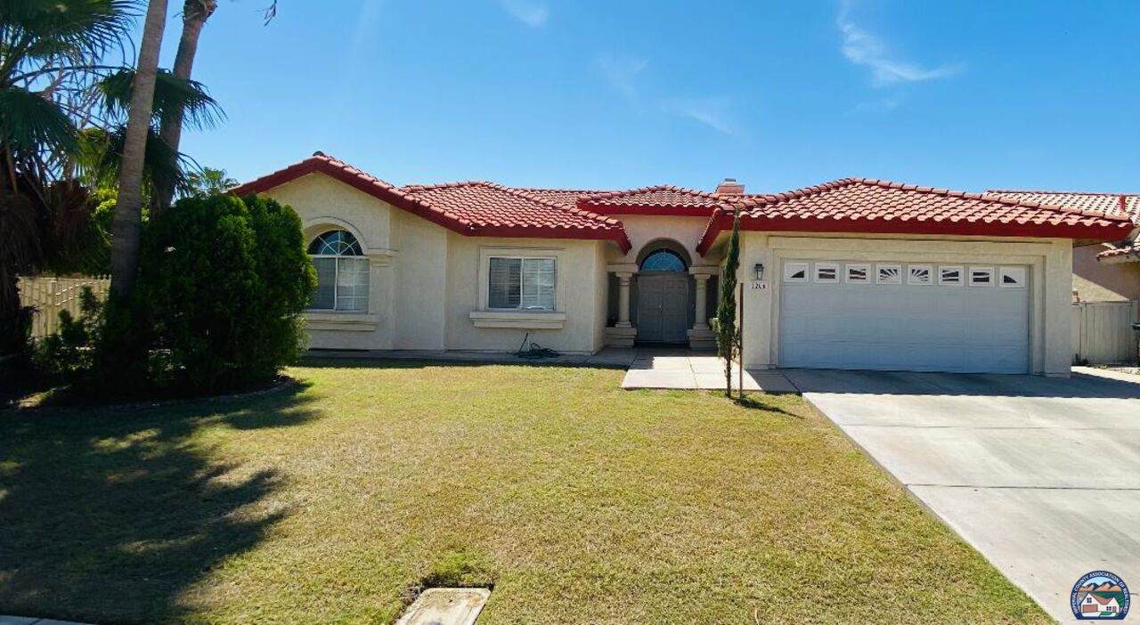 1206 Garnet St - Photo 1