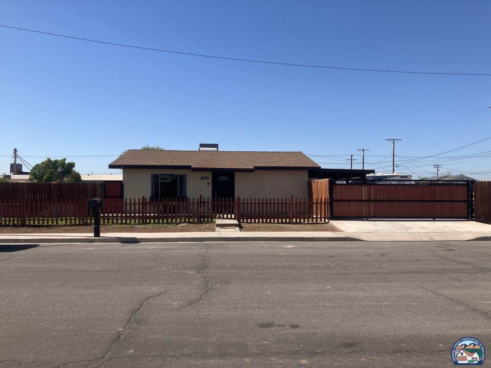 312 5th St - Photo 1
