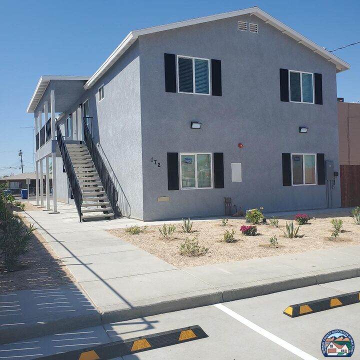172 Alamo St - Photo 1