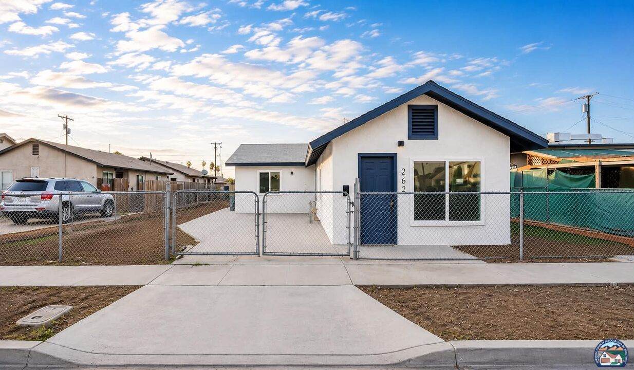 262 Heil Ave - Photo 1