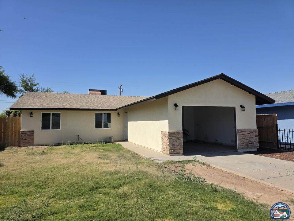 1741 Alamo St - Photo 1