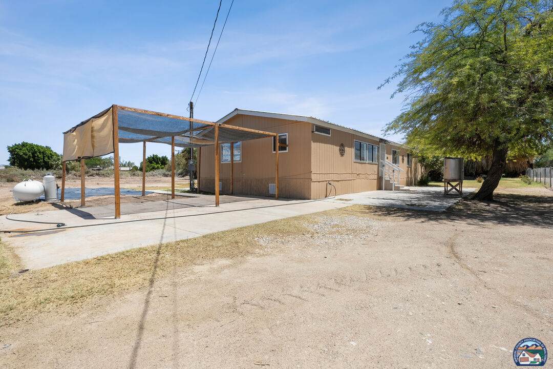 7841 International Rd - Photo 1