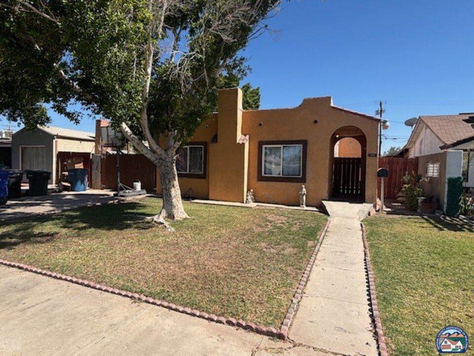 473 Wensley Ave - Photo 1