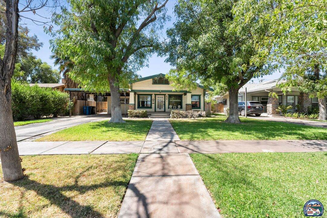 635 Wensley Ave - Photo 1