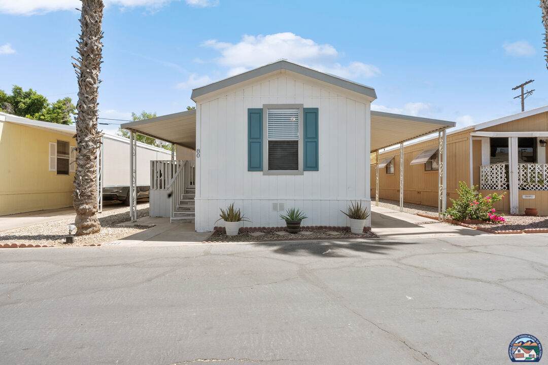 1630 Adams Ave - Photo 1