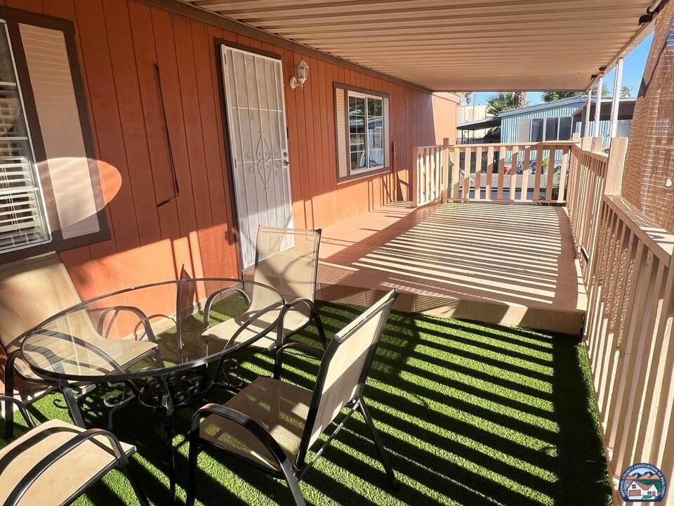 1020 Evan Hewes Hwy - Photo 1