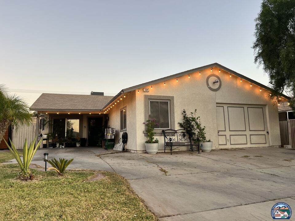 129 Southwind Dr - Photo 1
