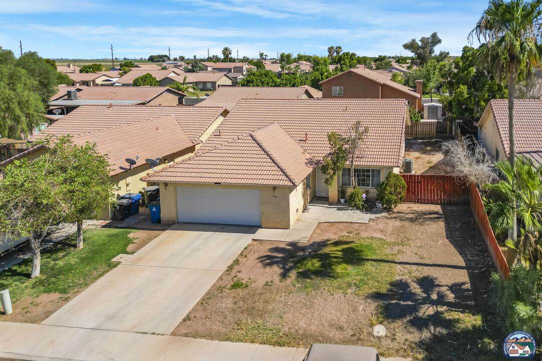 330 Sunset Dr - Photo 1