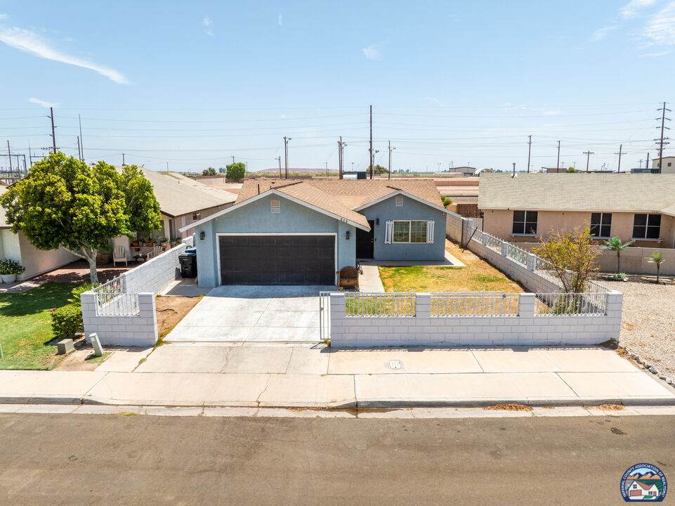 808 Sage Ct - Photo 1