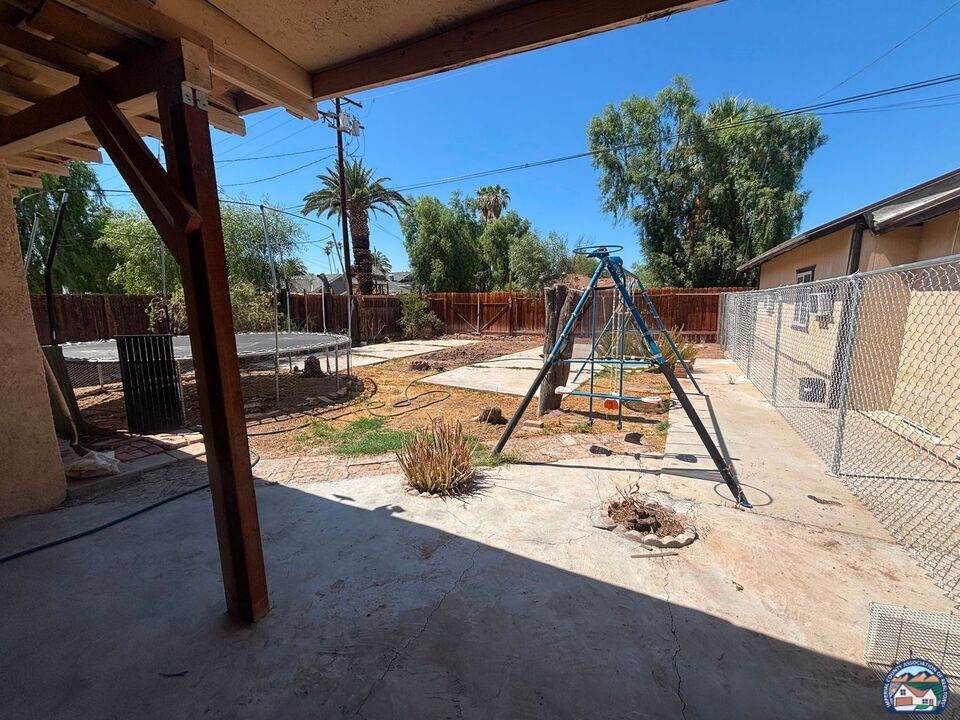 572 Lenrey Ave - Photo 1