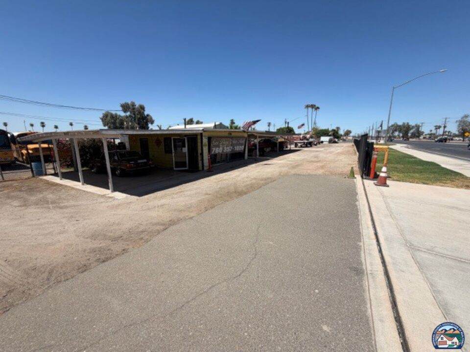 530 Birch St - Photo 1