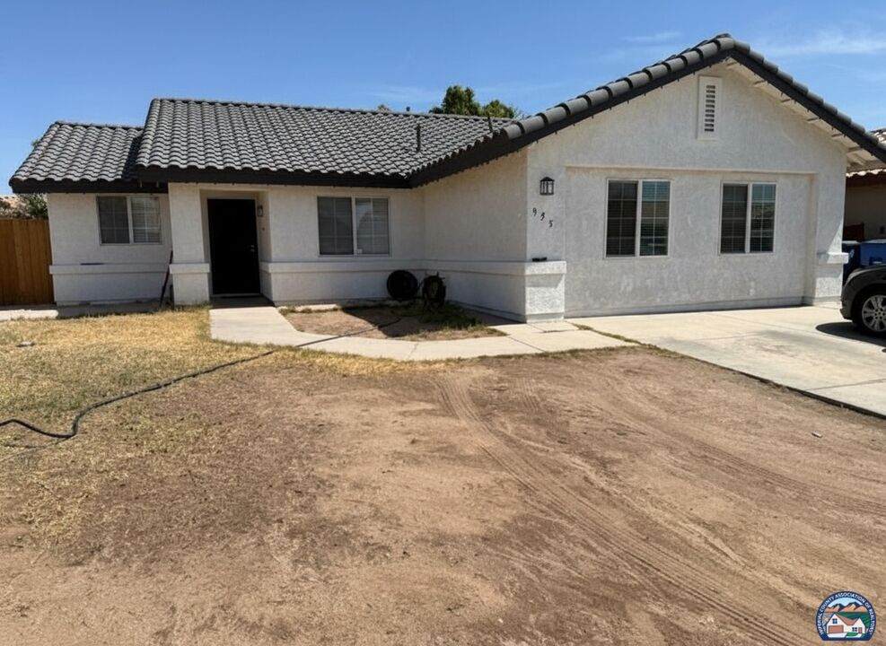 955 Corrales St - Photo 1