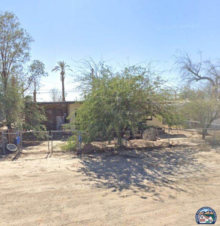 217 1st St - Photo 1