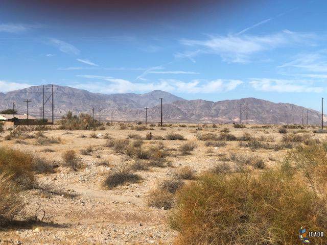 2537 Desert Dr - Photo 1