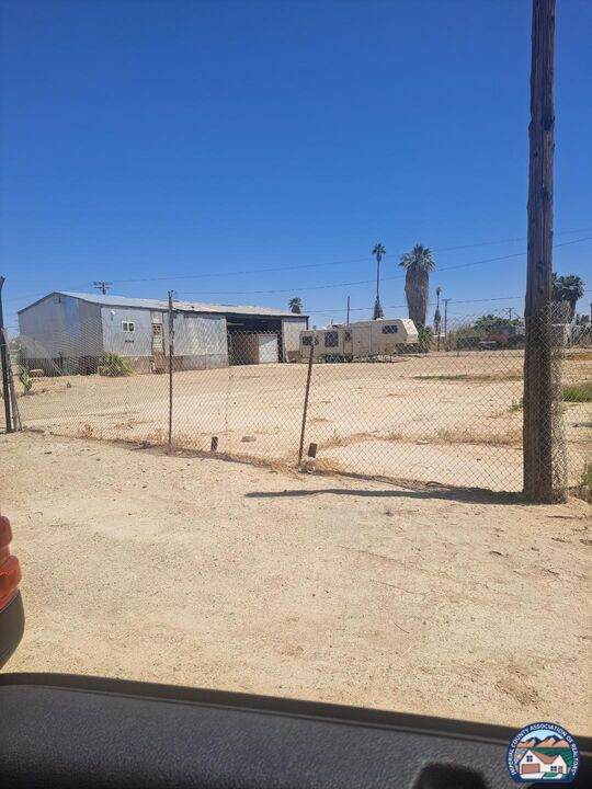 8007 International Blvd - Photo 1