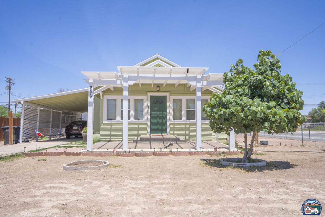 206 Date St - Photo 1