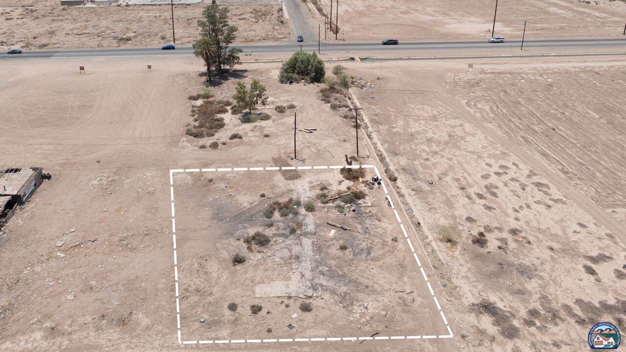 1817 Dogwood Rd - Photo 1