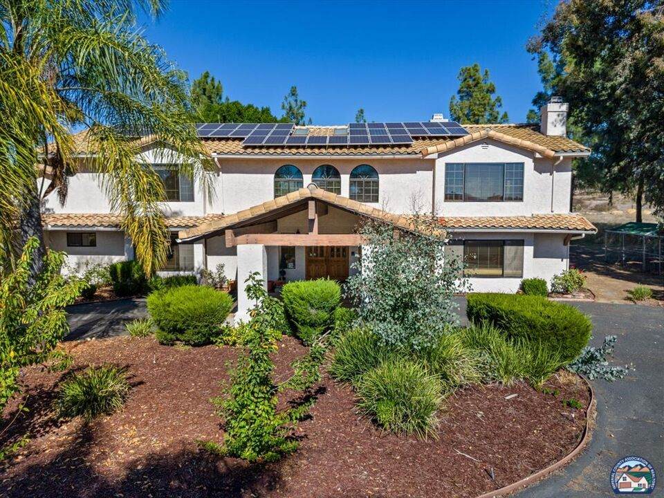 2412 Deland Dr - Photo 1