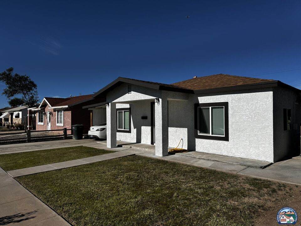 108 Holt Ave - Photo 1
