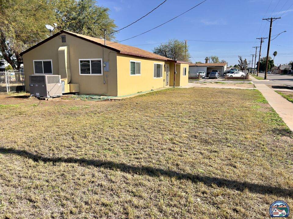 525 8th St - Photo 1