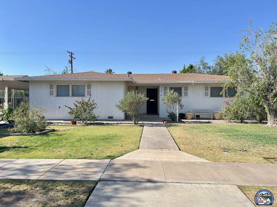 745 Desert Gardens Dr - Photo 1