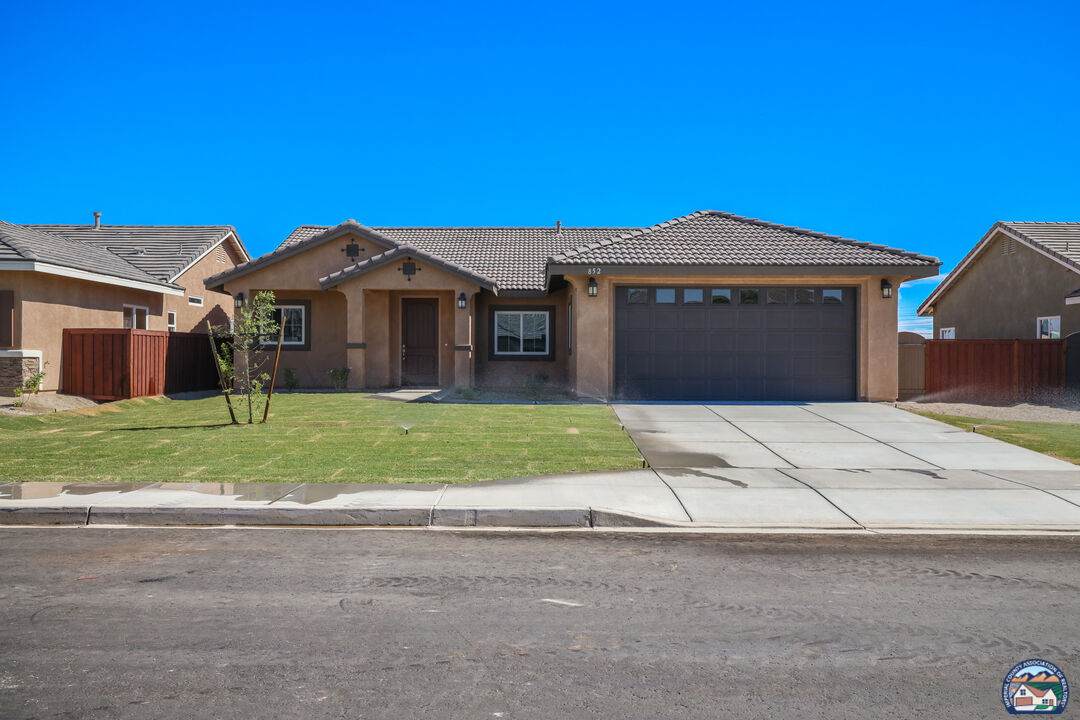 852 Bougainvillea Ct - Photo 1