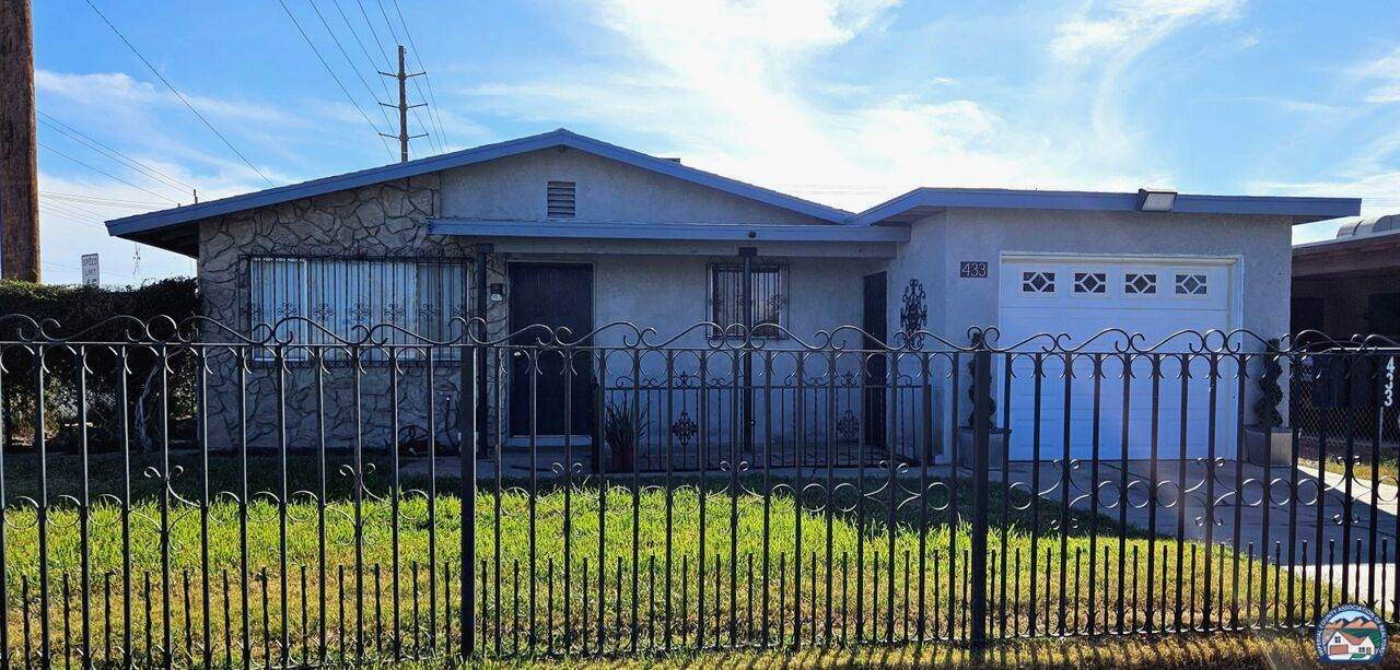 433 Brighton Ave - Photo 1