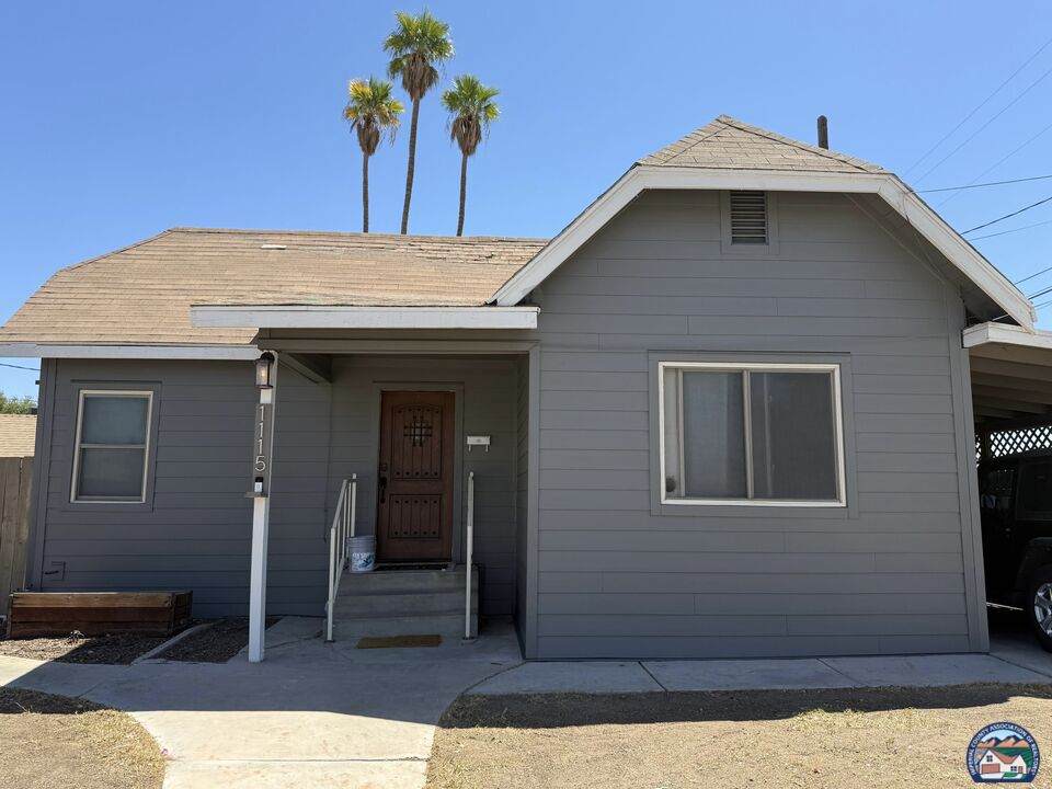 1115 6th St - Photo 1