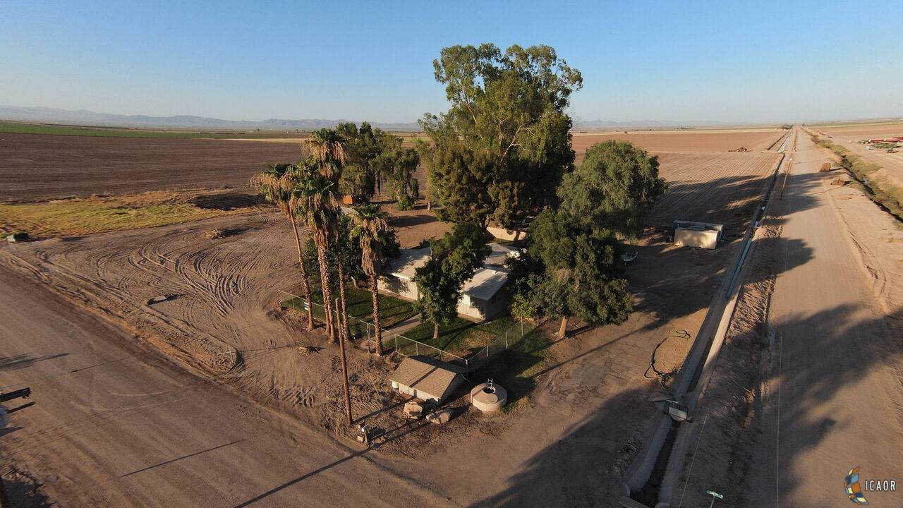 5704 Smith Rd - Photo 1