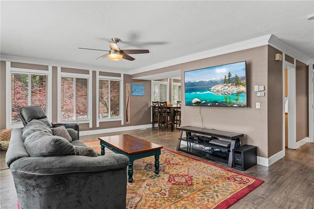 820 Oriole Way - Photo 1