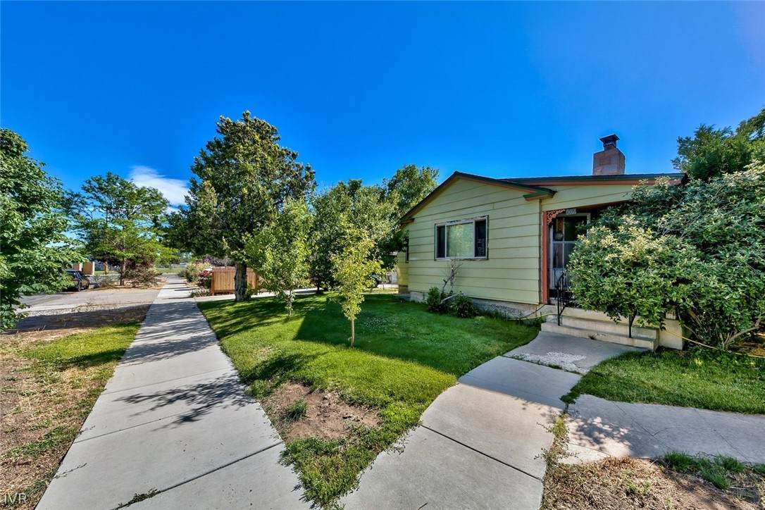 1039 Humboldt Street - Photo 1